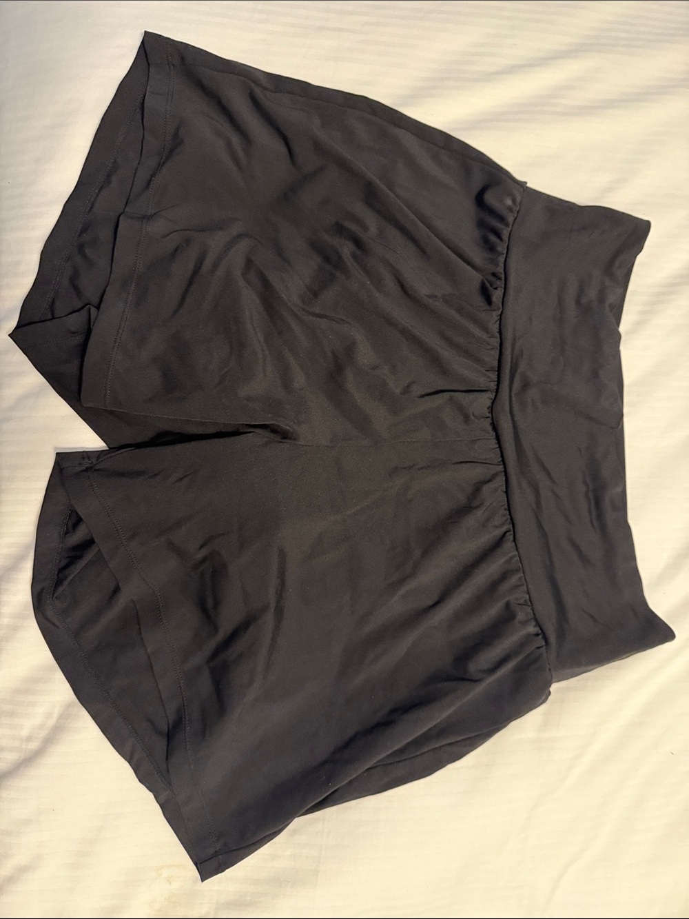 Halara Women’s Black High-Waist 3 in 1 shorts. 5inch